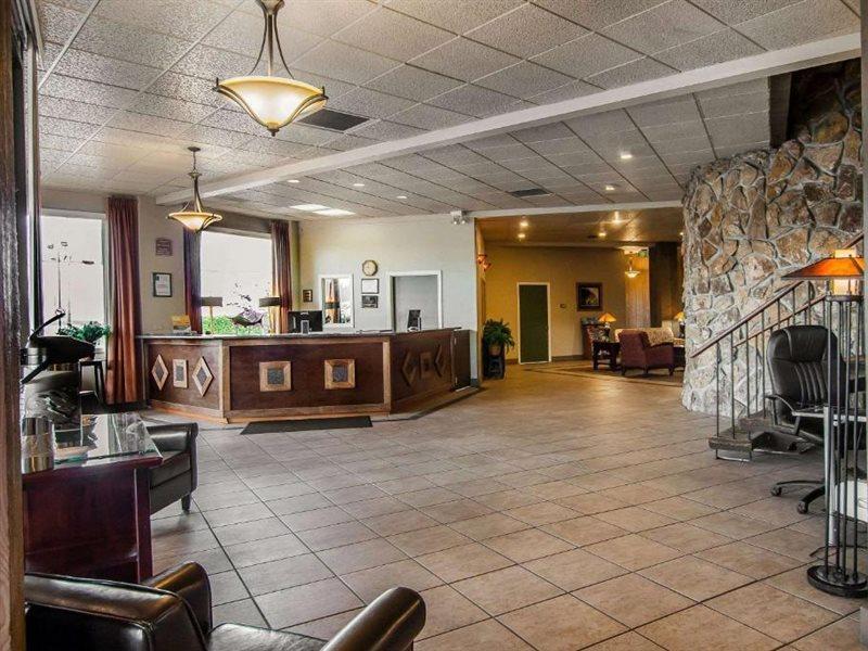Quality Inn & Suites At Coos Bay North Bend Exterior photo
