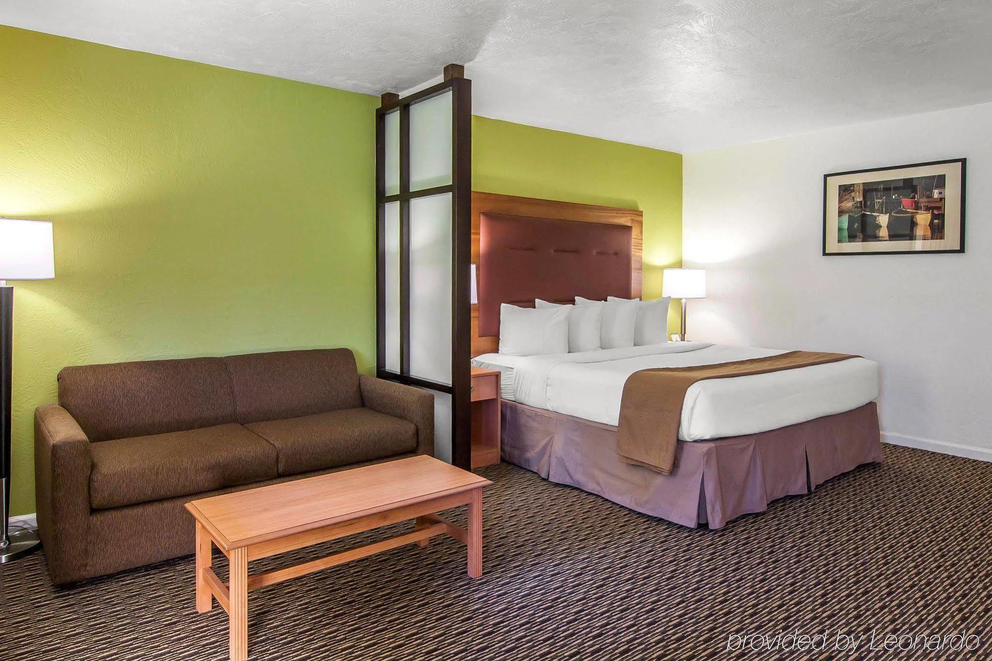 Quality Inn & Suites At Coos Bay North Bend Exterior photo